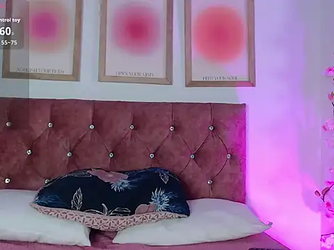 Madisonkay online show from November 2025 07:13:01 PM