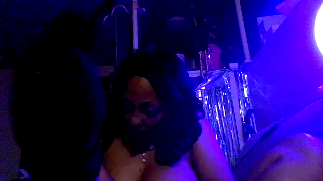 Juicyapplecandy online show from November 2025 11:10:01 AM