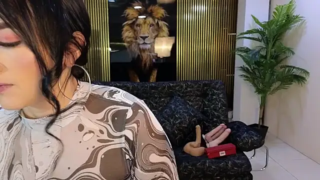 Snapshot of malen_fitnessmilf chatting on February 2026 12:55:01 PM malen fitnessmilf online show from February 2026 12:55:01 PM