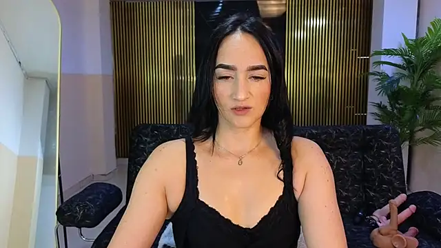 Snapshot of malen_fitnessmilf chatting on February 2026 01:07:02 PM malen fitnessmilf online show from February 2026 01:07:02 PM