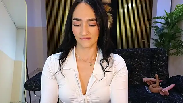 Snapshot of malen_fitnessmilf chatting on February 2026 01:11:01 PM malen fitnessmilf online show from February 2026 01:11:01 PM