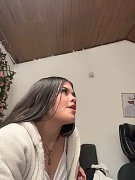 Snapshot of Camila_Duarte_ chatting on November 2025 07:24:02 PM Camila Duarte online show from November 2025 07:24:02 PM