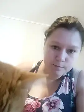 GlitterAuburn online show from March 2026 02:55:01 PM