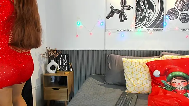 Cloe Bonne online show from December 2025 07:40:02 PM