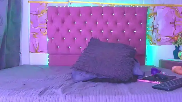 nikol sexxx online show from February 2026 04:17:02 AM