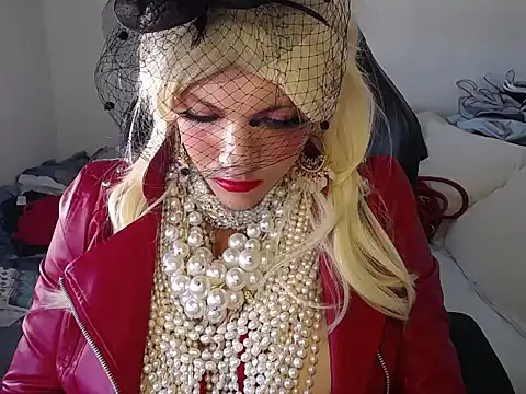 VanesaCrossic online show from October 2025 08:03:01 AM