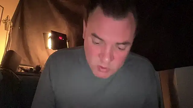 Snapshot of IntimeWild chatting on April 2026 01:36:02 AM IntimeWild online show from April 2026 01:36:02 AM