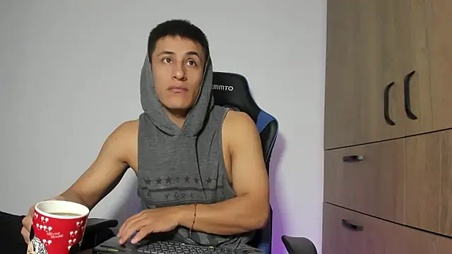 dorman boy online show from January 2026 03:21:01 AM