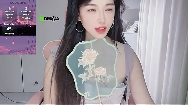Snapshot of YunShan-33 chatting on May 2026 04:23:02 PM YunShan-33 online show from May 2026 04:23:02 PM