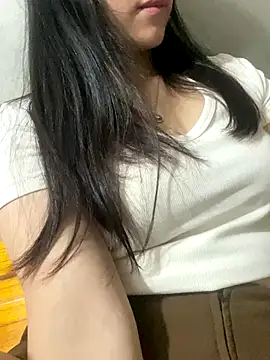 Ngoclan2k online show from November 2025 01:00:02 PM