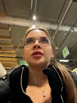 KristiRich online show from November 2025 08:28:01 AM