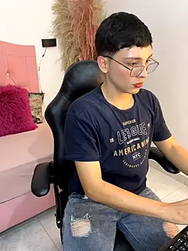 Snapshot of LiamHeat_ chatting on November 2025 05:41:02 AM LiamHeat online show from November 2025 05:41:02 AM