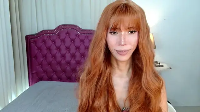 Snapshot of bellaUtops chatting on February 2026 11:24:01 AM bellaUtops online show from February 2026 11:24:01 AM