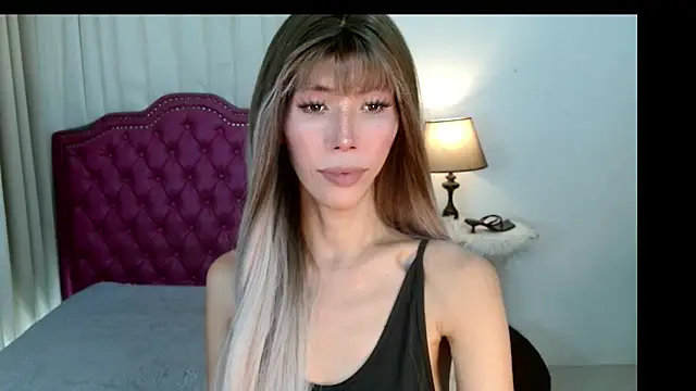 Snapshot of bellaUtops chatting on February 2026 09:46:02 AM bellaUtops online show from February 2026 09:46:02 AM