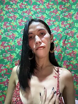 Snapshot of bellaUtops chatting on February 2026 12:12:01 PM bellaUtops online show from February 2026 12:12:01 PM