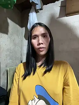 bellaUtops online show from March 2026 08:04:02 PM