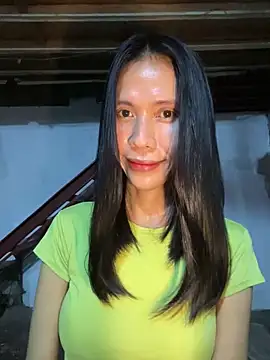 bellaUtops online show from May 2026 06:28:02 PM