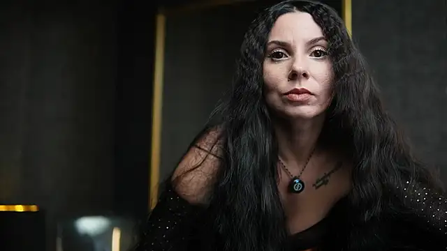 GiaEasyIce online show from December 2025 08:04:02 PM