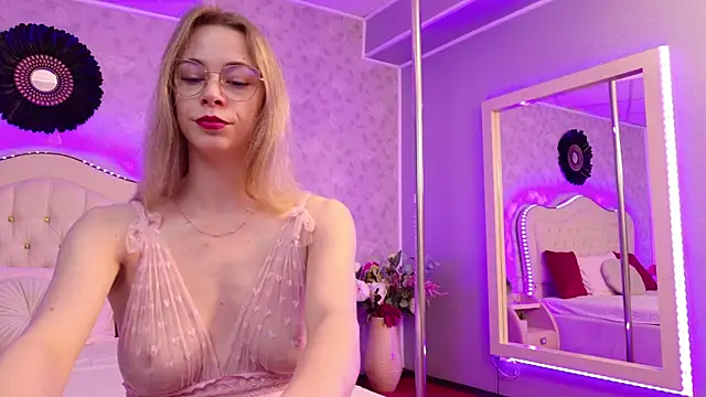 Snapshot of GracieCute chatting on June 2026 03:16:01 AM GracieCute online show from June 2026 03:16:01 AM