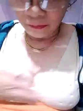 small-house123 online show from December 2025 02:00:02 PM