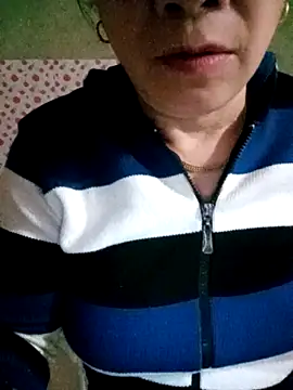 small-house123 online show from February 2026 11:23:02 PM