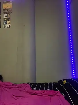 Snapshot of Freaky-E chatting on November 2025 09:11:01 PM Freaky-E online show from November 2025 09:11:01 PM