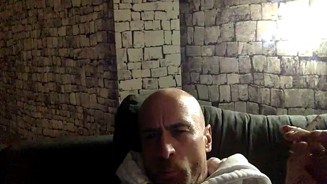 Snapshot of MR-MRS-SPICE chatting on December 2025 10:48:01 PM MR-MRS-SPICE online show from December 2025 10:48:01 PM