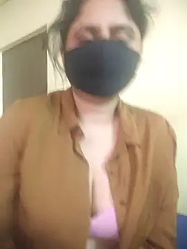 mouni499 online show from March 2026 05:39:01 PM