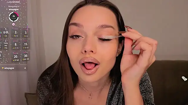 Violet Johnsonn online show from April 2026 05:34:02 AM