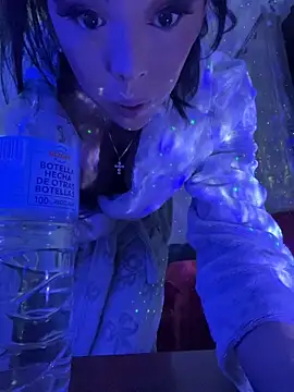 jamillydcastro online show from November 2025 11:18:01 PM