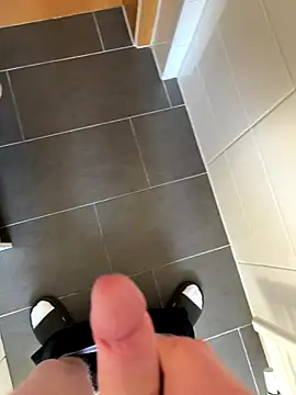 timtom19 online show from November 2025 01:21:02 PM