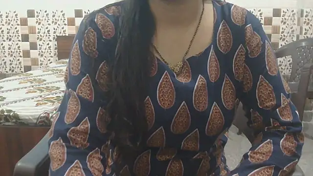 Snapshot of Sneha_lovely01 chatting on June 2026 03:40:01 PM Sneha lovely01 online show from June 2026 03:40:01 PM