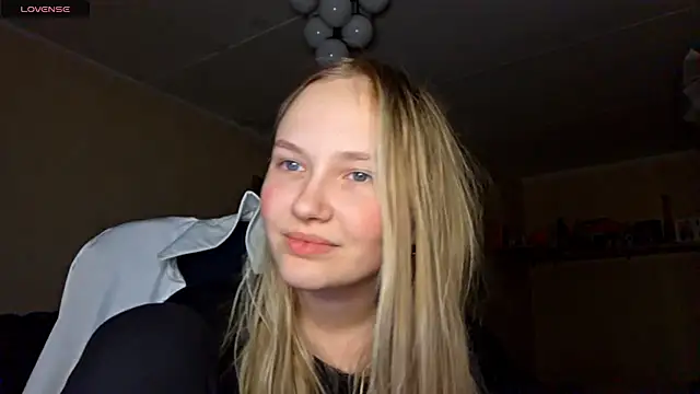 KarinRobertson online show from February 2026 04:07:02 PM