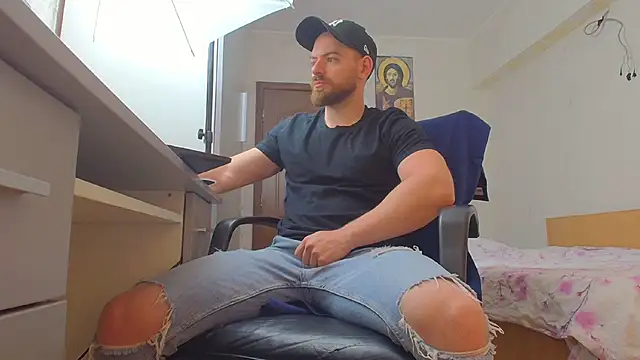 Snapshot of Ryanstone_ chatting on May 2026 03:15:01 AM Ryanstone online show from May 2026 03:15:01 AM