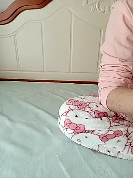 Snapshot of VVCC852 chatting on November 2025 07:19:01 AM VVCC852 online show from November 2025 07:19:01 AM