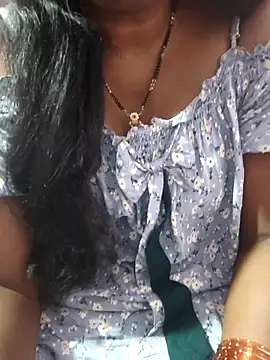 Snapshot of hyd_couple7878 chatting on June 2026 01:33:01 PM hyd couple7878 online show from June 2026 01:33:01 PM