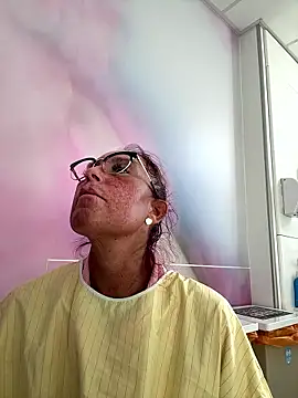 Angel-LinaX online show from January 2026 12:18:02 PM