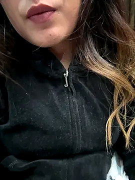 Angel-pune001 online show from December 2025 03:38:02 PM