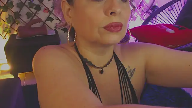 Snapshot of katjohanna chatting on July 2026 04:25:01 AM katjohanna online show from July 2026 04:25:01 AM