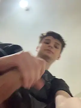 Snapshot of zackdelfon chatting on November 2025 09:30:02 PM zackdelfon online show from November 2025 09:30:02 PM