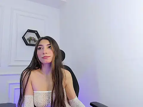 Snapshot of Ana_Muller19 chatting on December 2025 11:32:01 PM Ana Muller19 online show from December 2025 11:32:01 PM