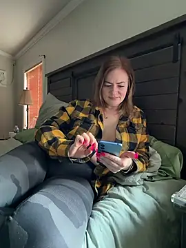 Snapshot of cubedmirror81 chatting on February 2026 10:20:02 PM cubedmirror81 online show from February 2026 10:20:02 PM