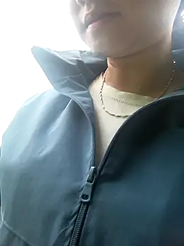 buom-xinh online show from November 2025 01:27:01 AM