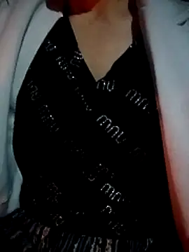 LenaLy2k online show from November 2025 10:31:02 PM