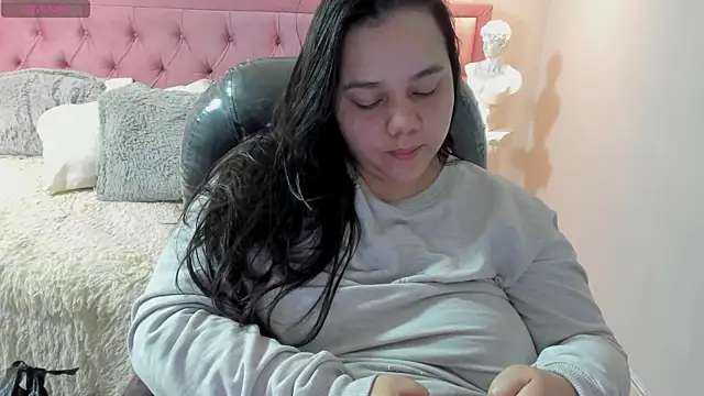 Snapshot of _chelsea_24 chatting on May 2026 12:21:02 PM chelsea 24 online show from May 2026 12:21:02 PM