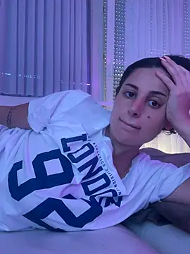 jojoa23 online show from April 2026 12:00:02 PM