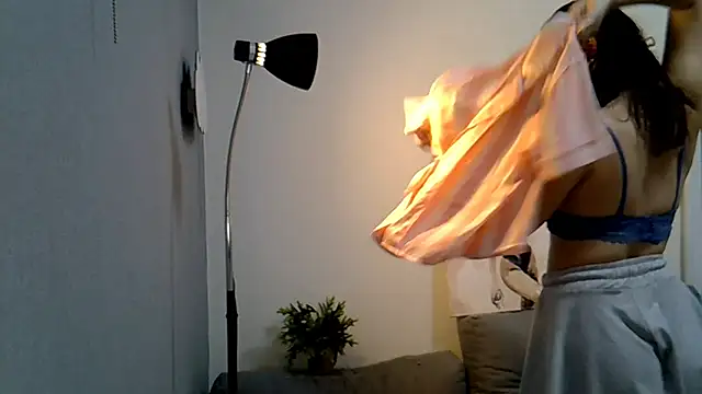 KiraHoney online show from November 2025 09:50:01 PM