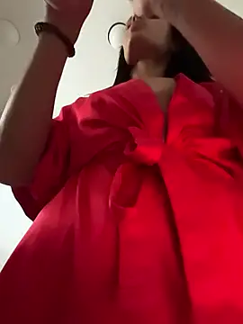 VickyM99 online show from December 2025 11:37:01 AM