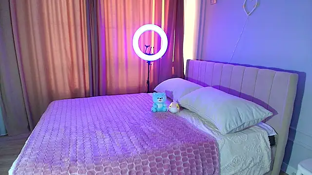 lihnpham online show from November 2025 03:28:01 AM