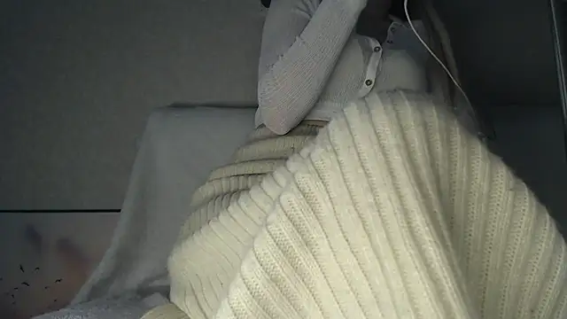 Snapshot of charm__me chatting on February 2026 10:06:02 PM charm me online show from February 2026 10:06:02 PM